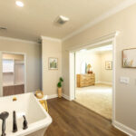 Cedar Lake 1023-84-4-bath-4